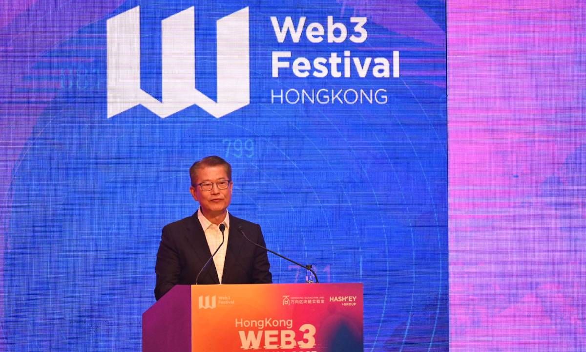 Ông Paul CHAN Mo-po - Bộ trưởng Tài chính Đặc khu Hành chính Hong Kong