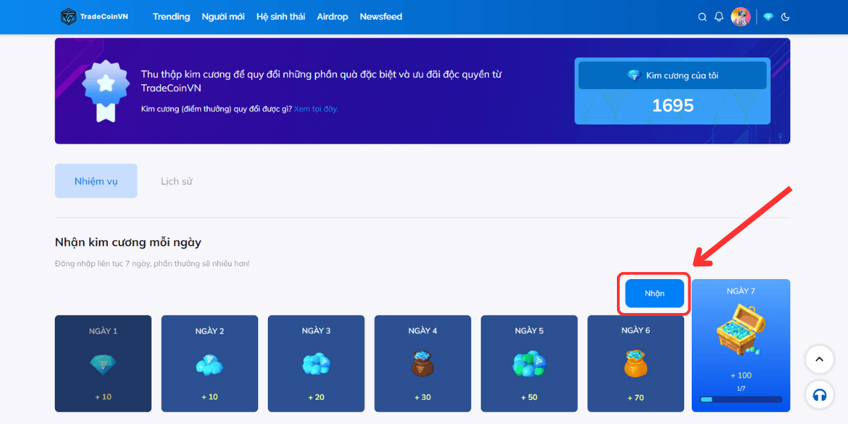 Nhấn vào nút Nhận để claim kim cương mỗi ngày